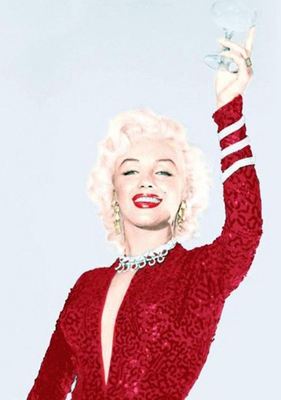 Yes, raise your glass and make merry like Marilyn Monroe! Prima Darling cocktails